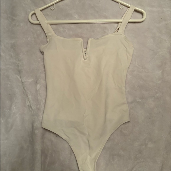 Babaton Contour White Bodysuit - Picture 1 of 2